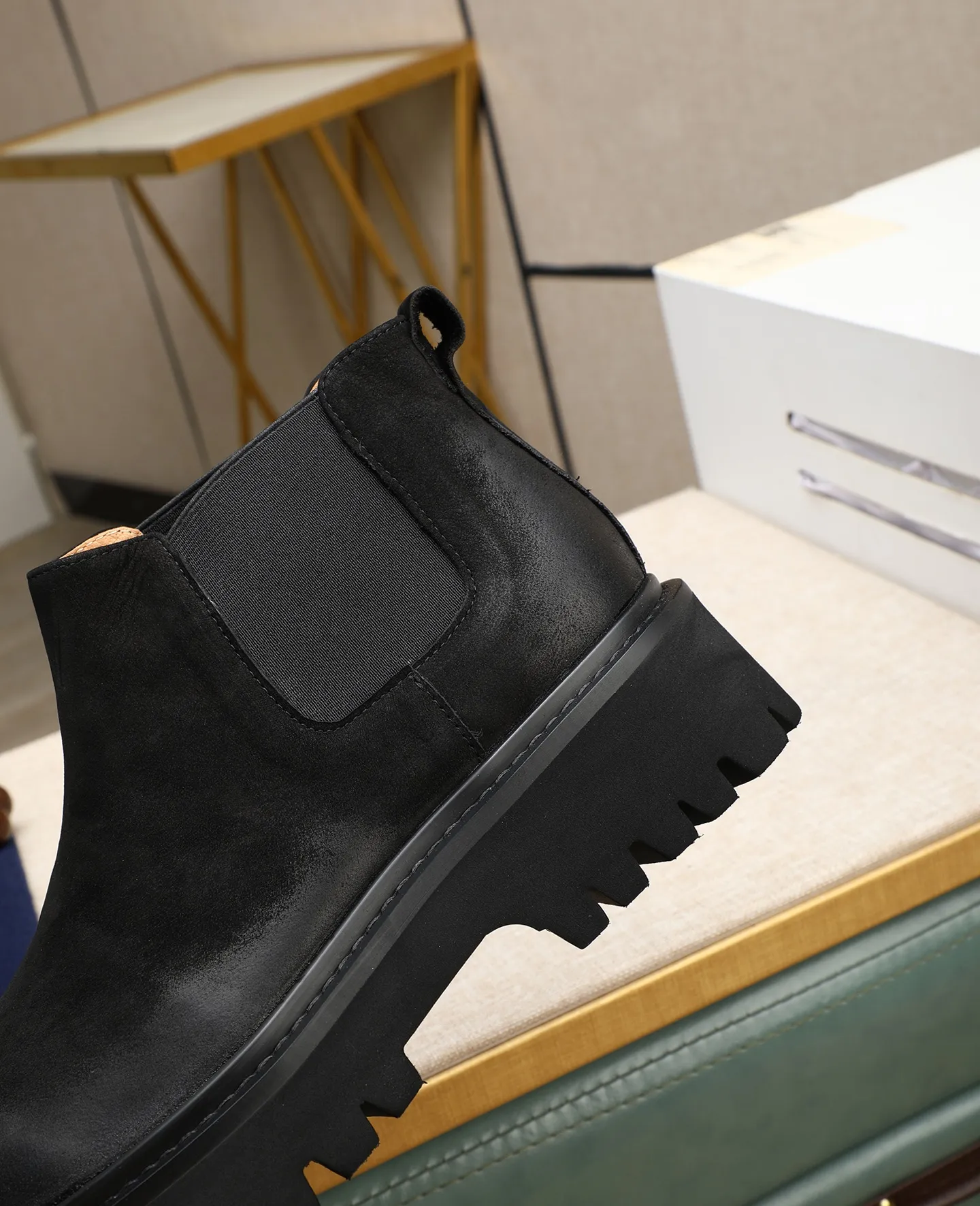 Men's men's shoes 💰580 high-end version. PRADA (Prada) men's casual style, compare the quality at the counter 🧚🏿♂️Imported cowhide fabric 🐎Water-dyed comfortable and soft cowhide lining for feet 🐂Genuine leather outsole with label 🎉 Size 38-44. Can be customized for 45💥🏆